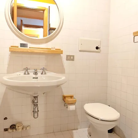 Hostdomus - Sansicario R4 Apartament *