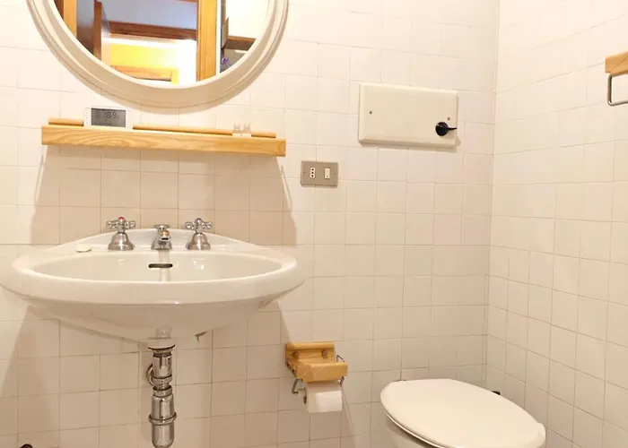 Hostdomus - Sansicario R4 Apartment *